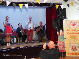 Künstler helfen Kinder - Mit Musik zur Menschlichkeit